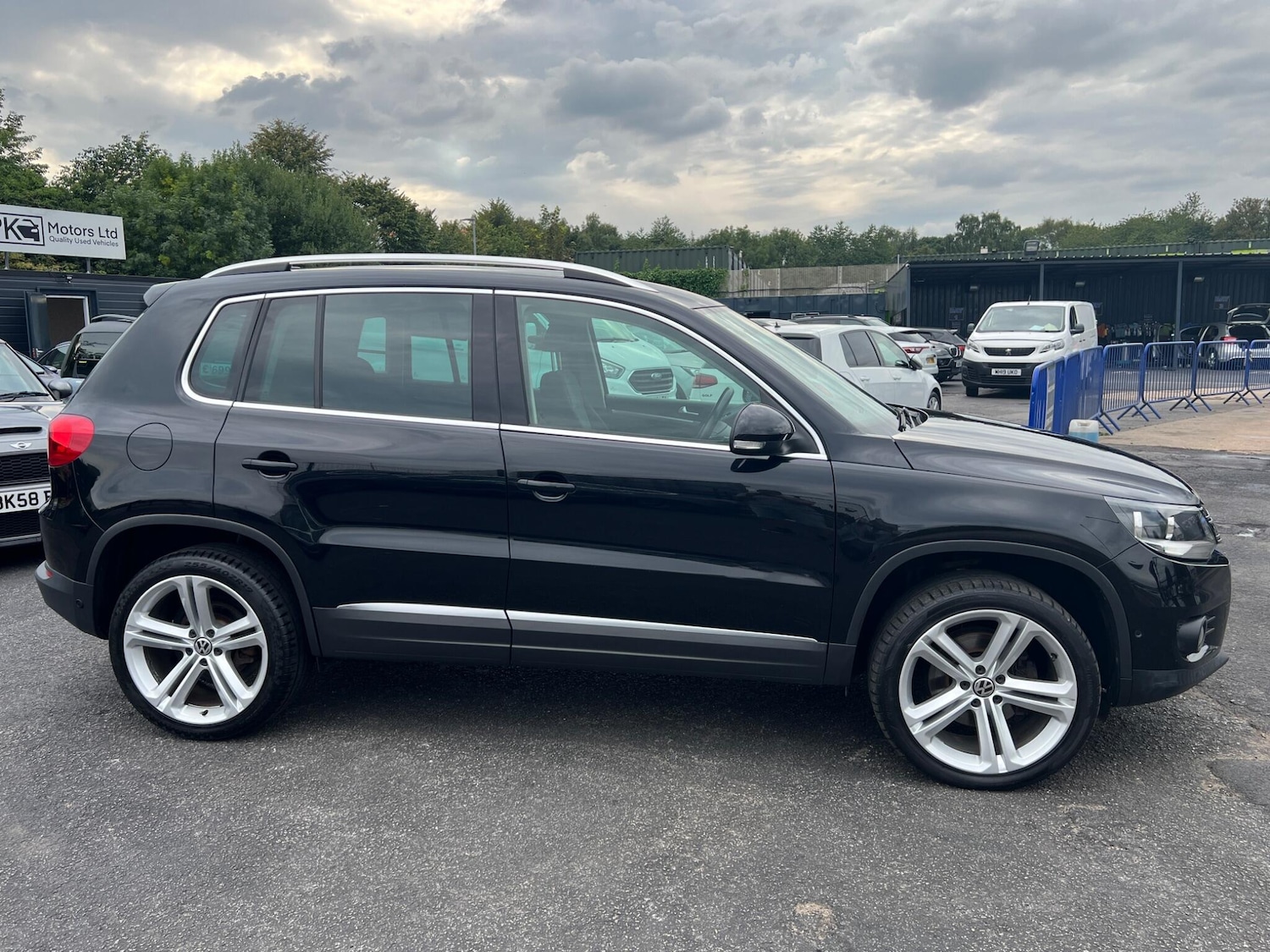 Used Volkswagen Tiguan for sale - 76473933: Photo 12