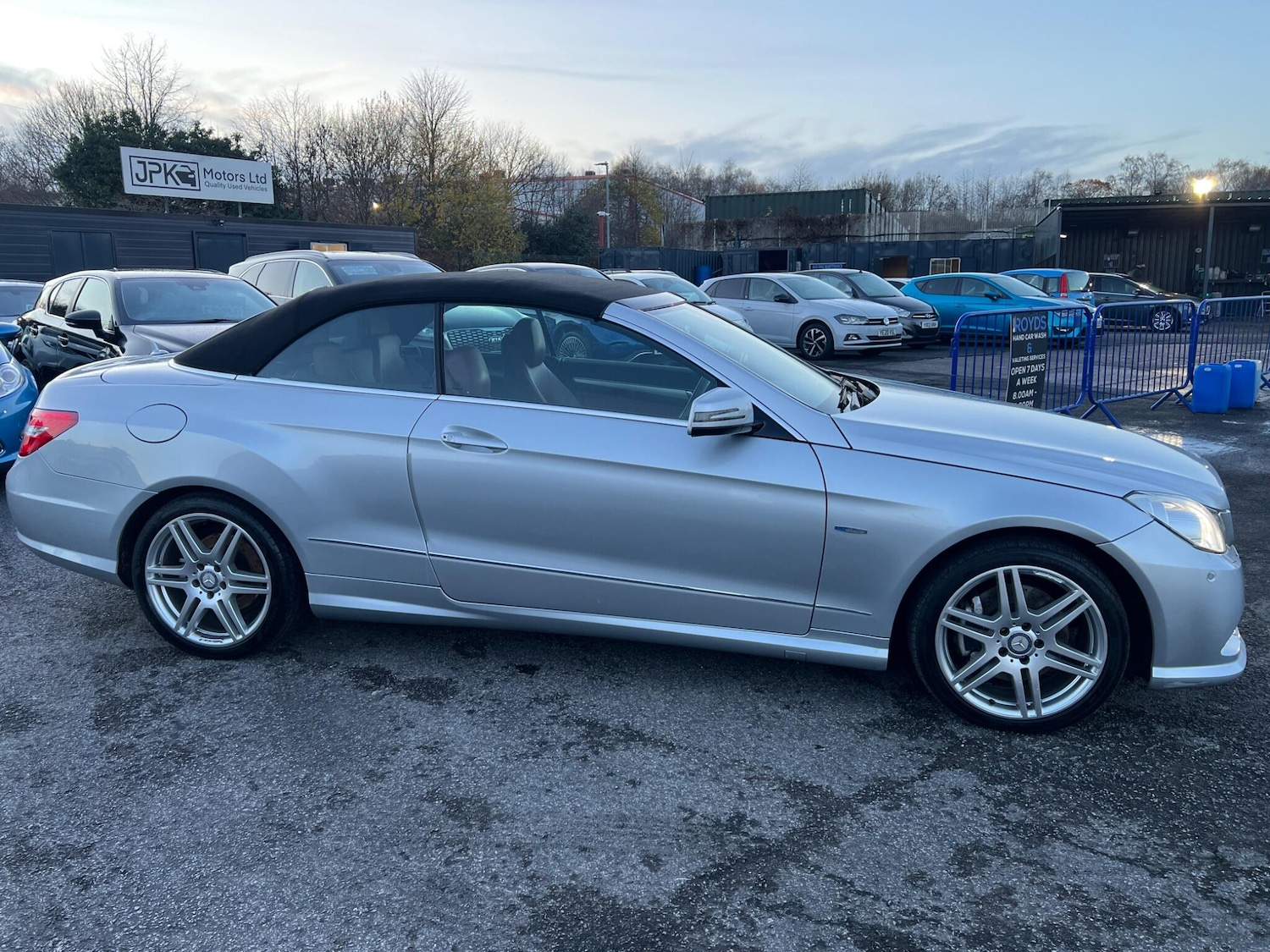 Used Mercedes-Benz E Class 2011 for sale - 76898598: Photo 11