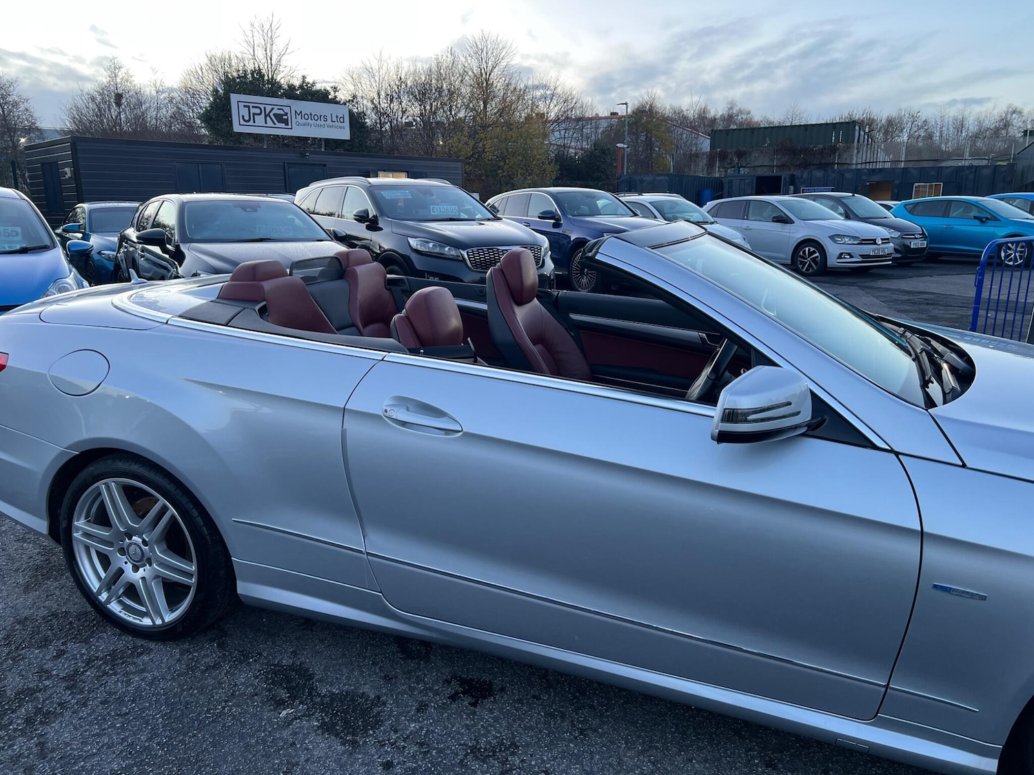 Used Mercedes-Benz E Class 2011 for sale - 76898598: Photo 31