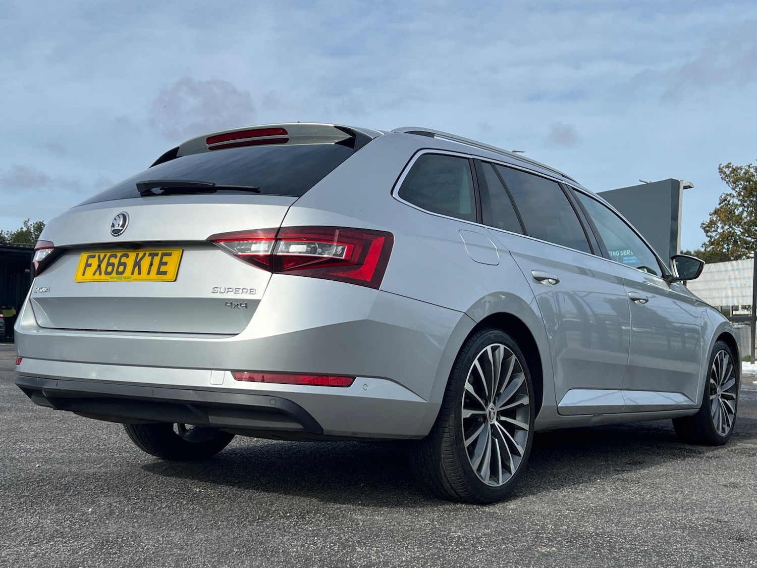 Used Skoda Superb 2016 for sale - 76991676: Photo 11