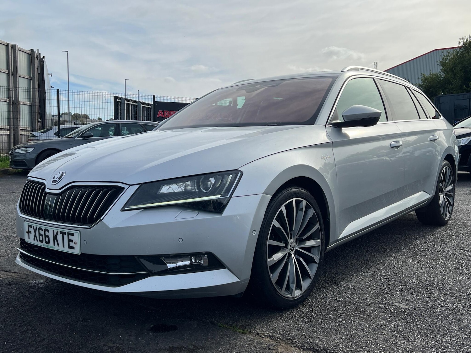 Used Skoda Superb 2016 for sale - 76991676: Photo 5