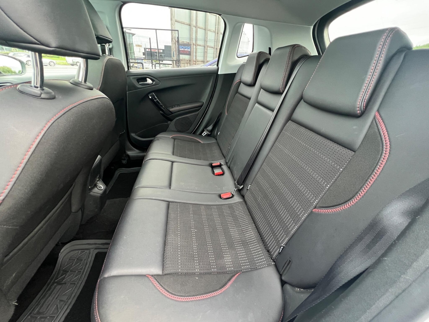 Used Peugeot 2008 2018 for sale - 76597180: Photo 13