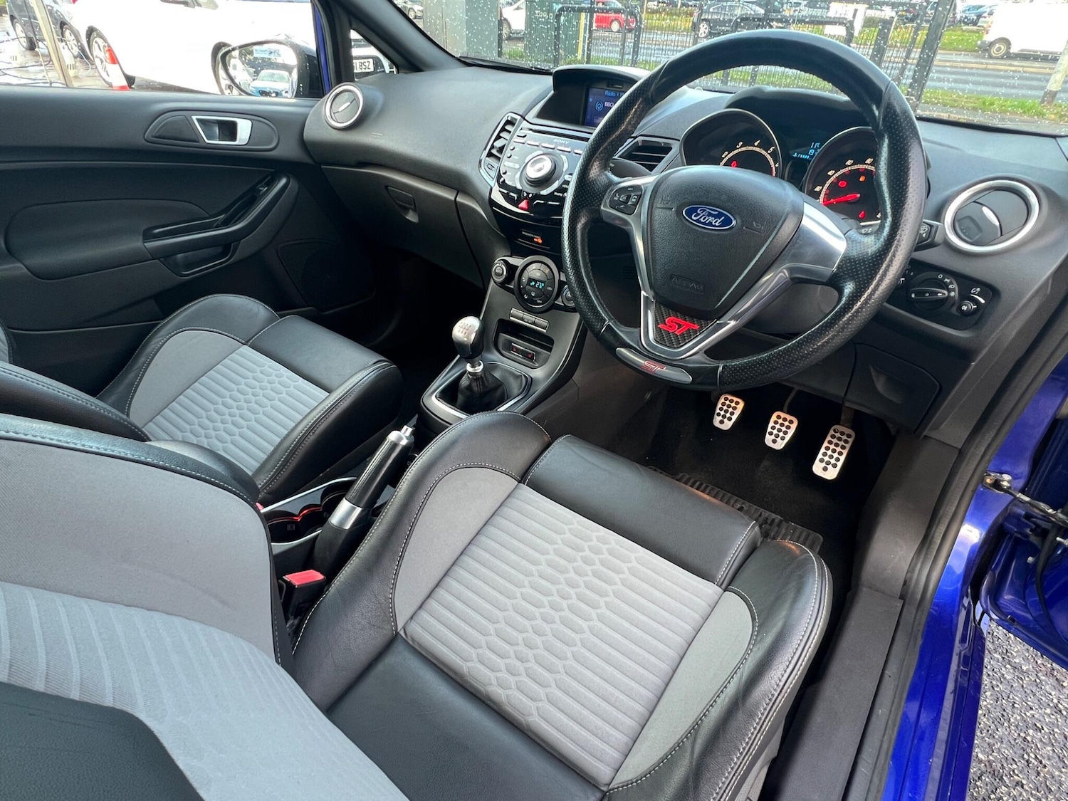 Used Ford Fiesta 2013 for sale - 76688533: Photo 22