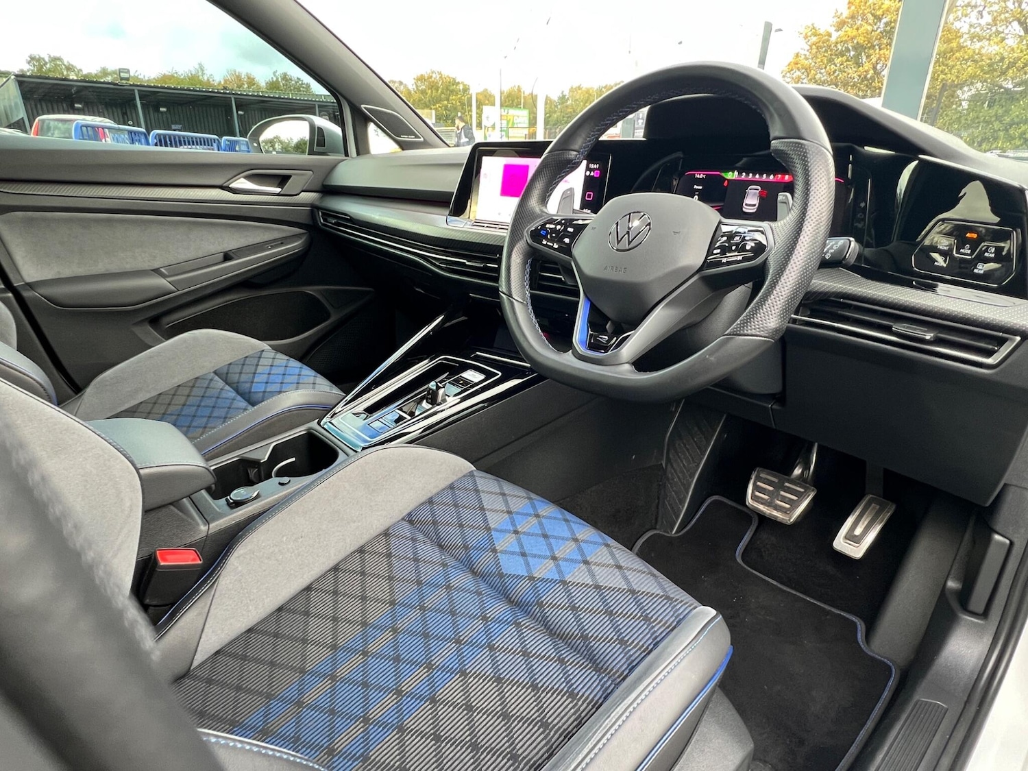 Used Volkswagen Golf 2023 for sale - 76337133: Photo 24