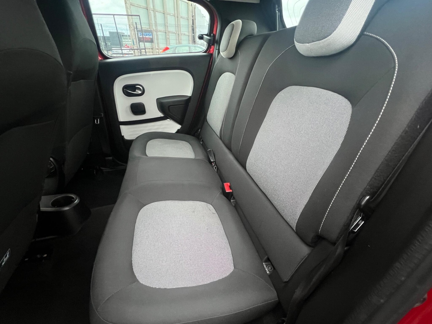 Used Renault Twingo for sale - 77684359: Photo 11