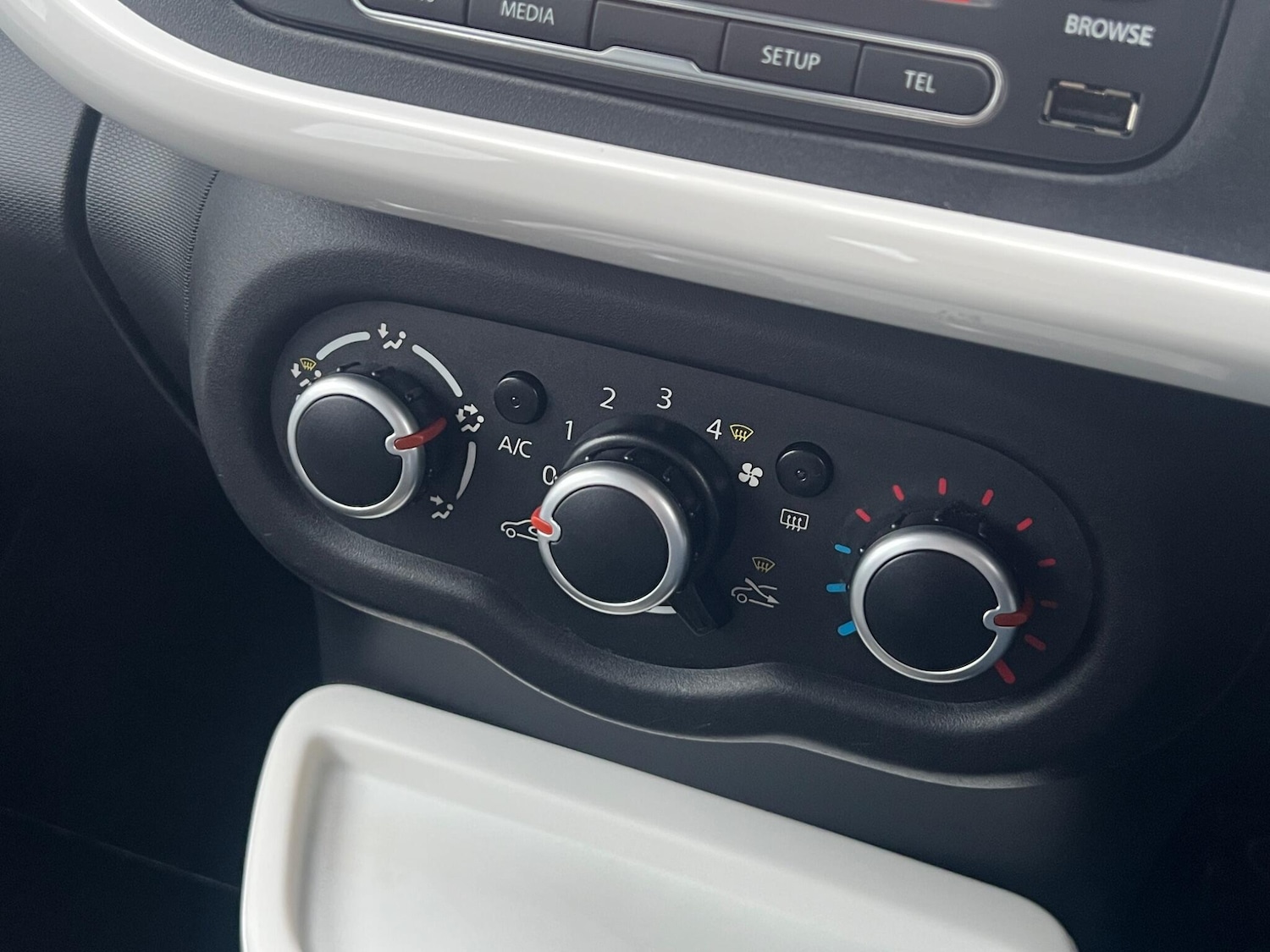 Used Renault Twingo for sale - 77684359: Photo 21