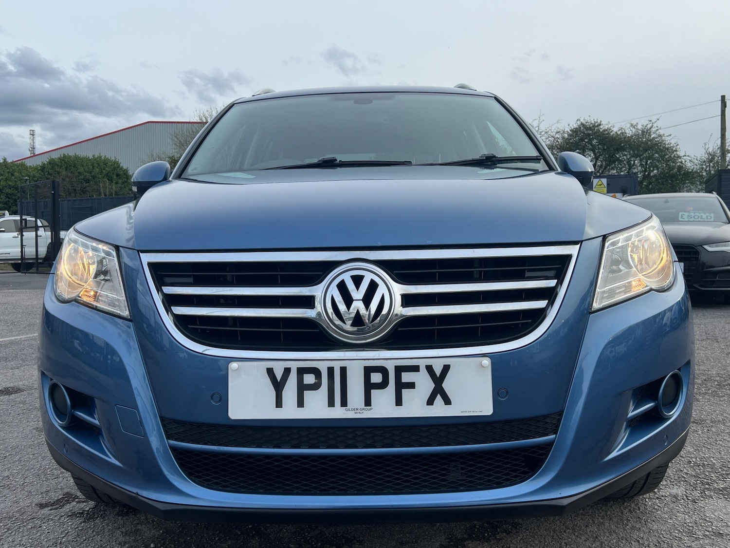 Used Volkswagen Tiguan for sale - 78136378: Photo 3