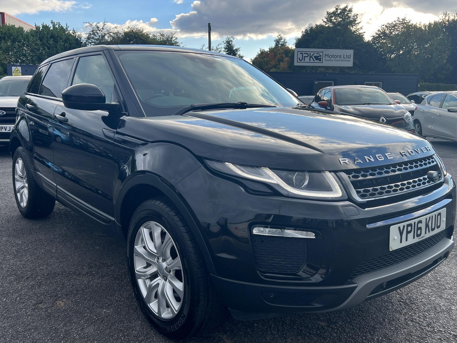 Used Land Rover Range Rover Evoque 2016 for sale - 76060456: Photo 2