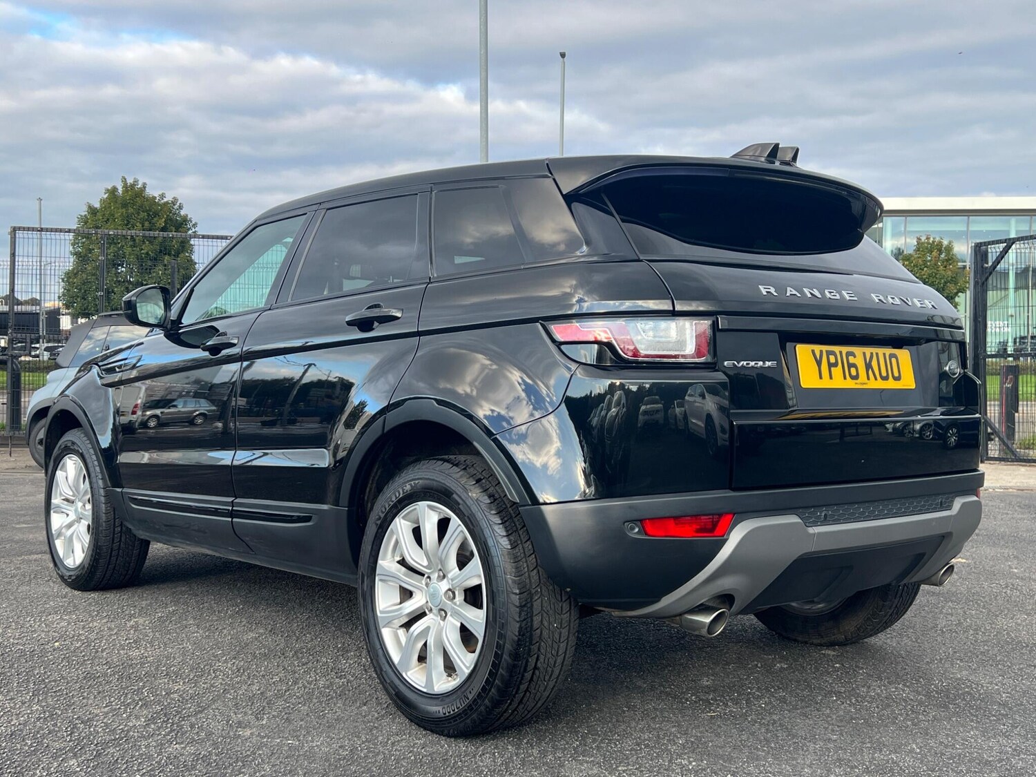 Used Land Rover Range Rover Evoque 2016 for sale - 76060456: Photo 7