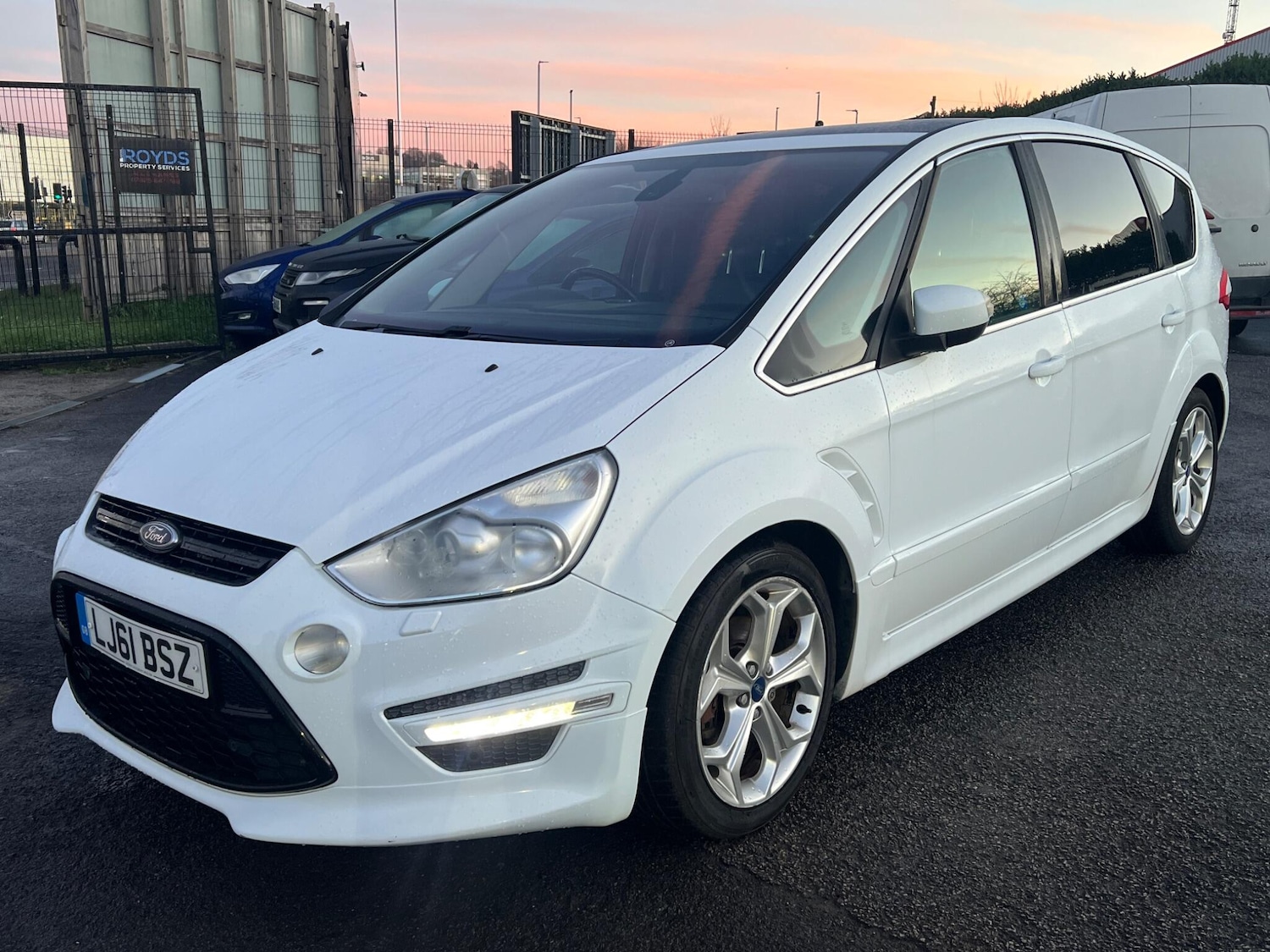 Used Ford S-Max 2011 for sale - 77116603: Photo 5