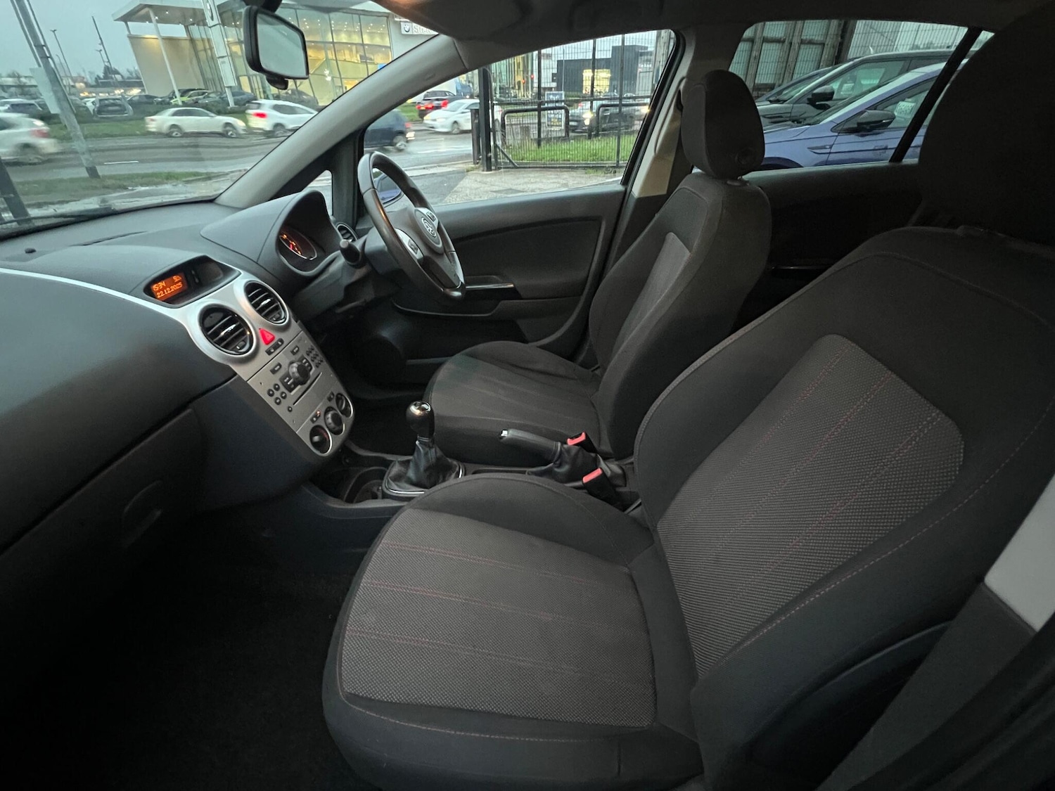 Used Vauxhall Corsa 2009 for sale - 77116611: Photo 10