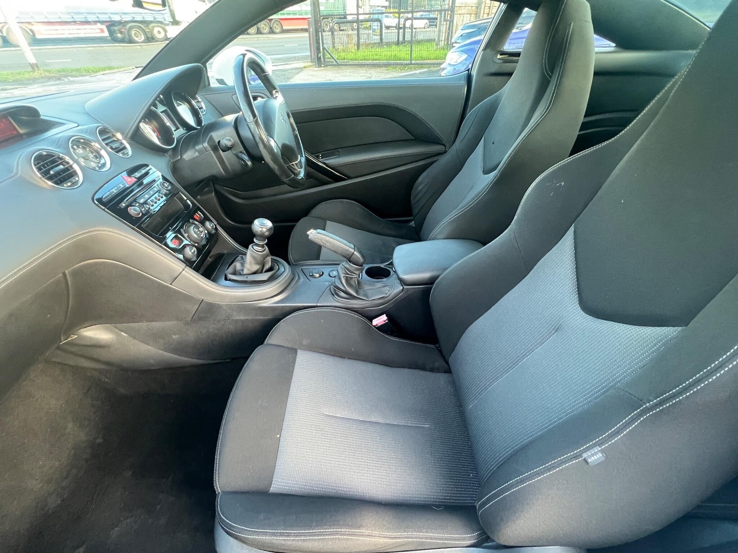 Used Peugeot RCZ 2011 for sale - 77116614: Photo 10