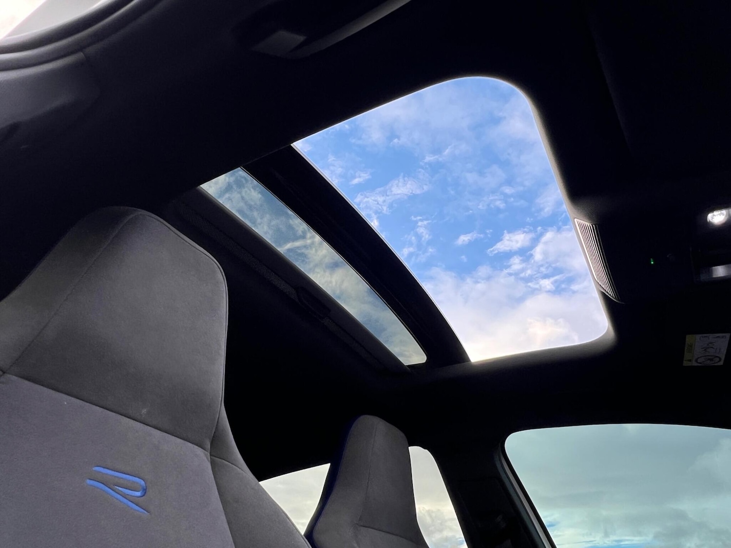 Used Volkswagen Golf 2023 for sale - 76994296: Photo 32