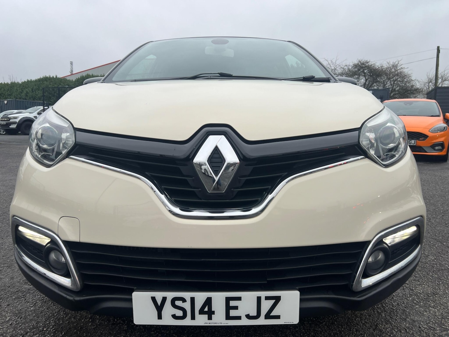 Used Renault Captur 2014 for sale - 77331916: Photo 4
