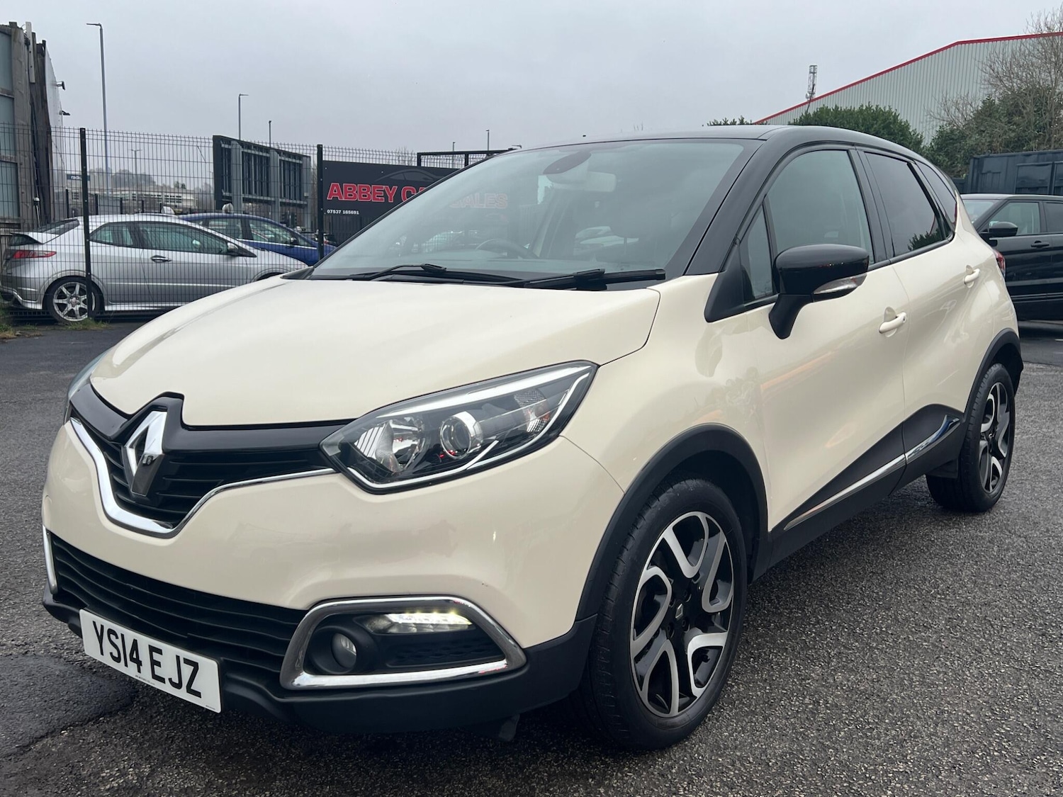 Used Renault Captur 2014 for sale - 77331916: Photo 5