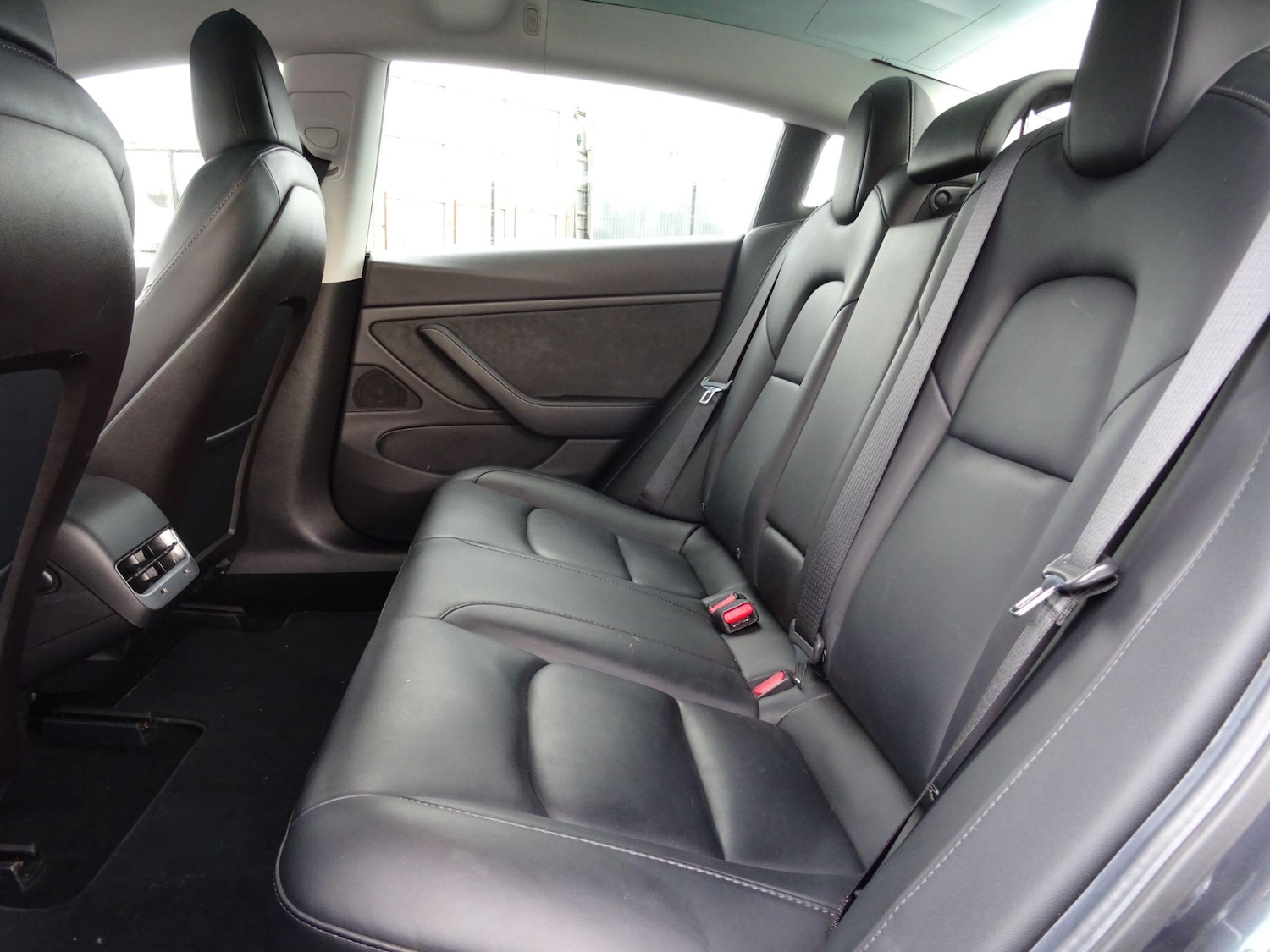 Used Tesla Model 3 2020 for sale - 77116600: Photo 12