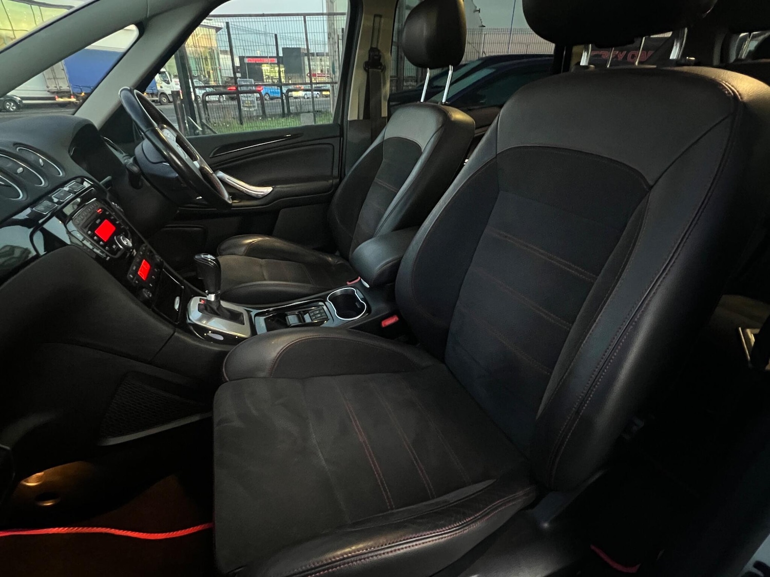 Used Ford S-Max 2011 for sale - 76926718: Photo 11