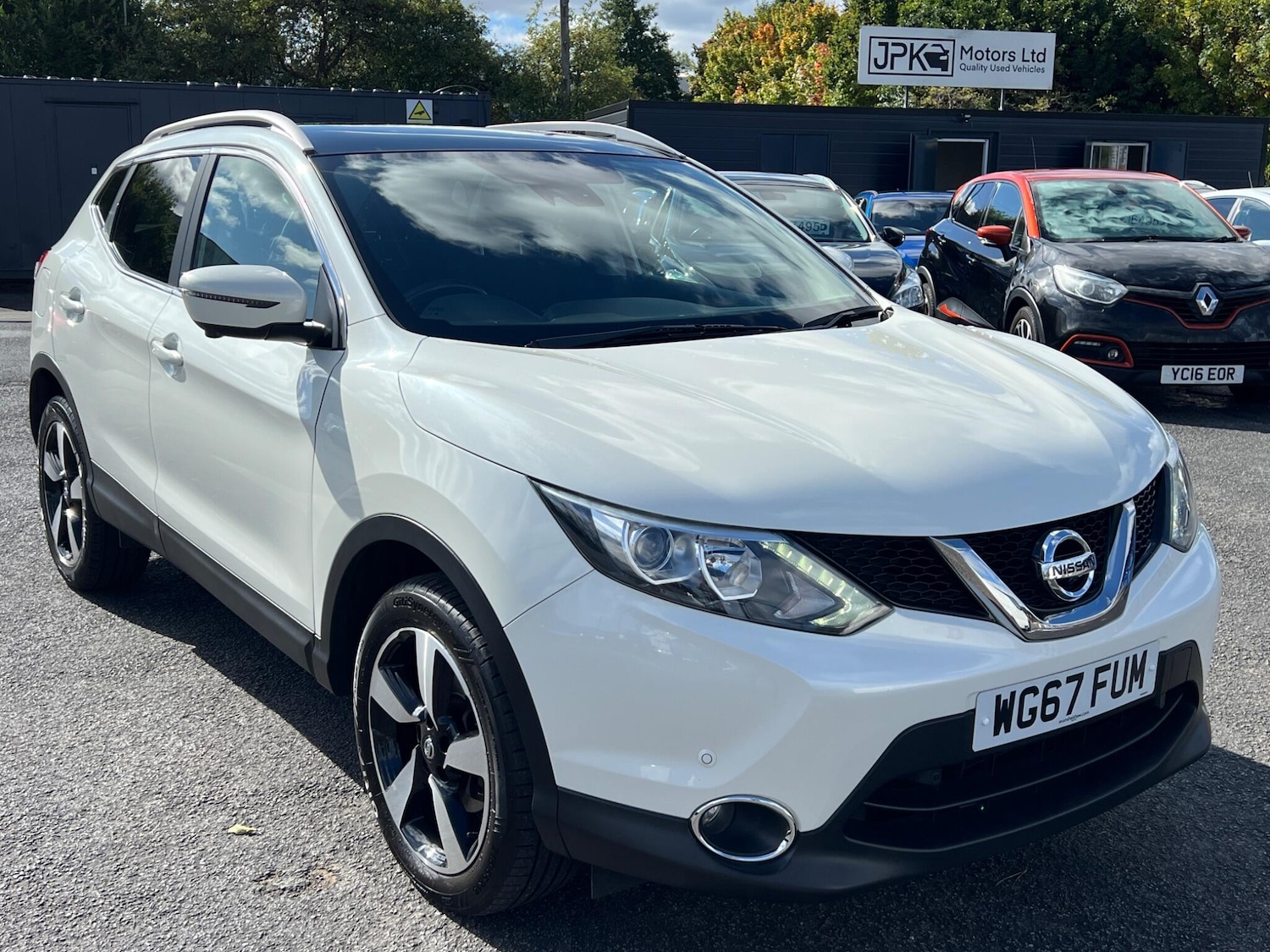 Used Nissan Qashqai 2017 for sale - 77116616: Photo 2