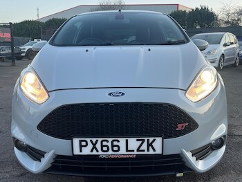 Used Ford Fiesta 2016 for sale - 77738182: Photo