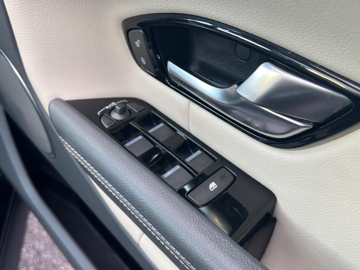 Used Land Rover Range Rover Evoque 2016 for sale - 77116627: Photo 16