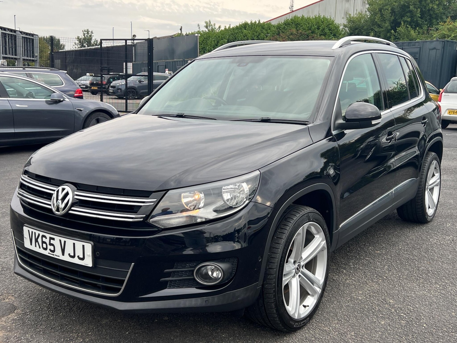Used Volkswagen Tiguan 2015 for sale - 77116601: Photo 5