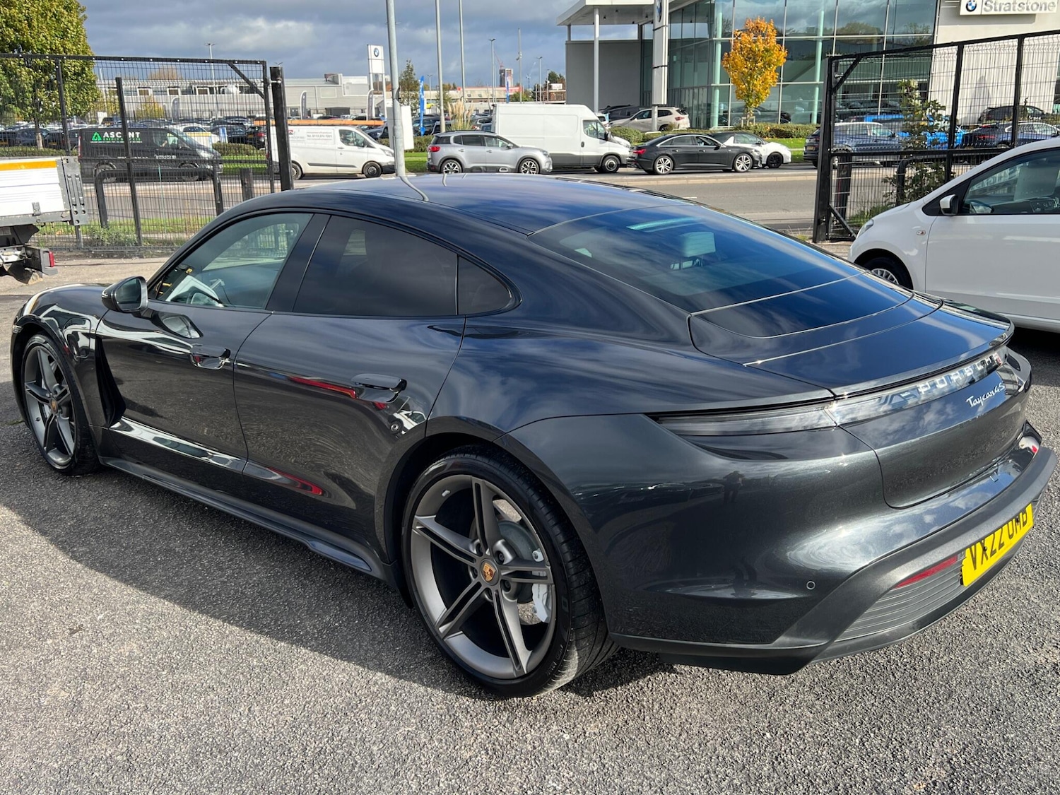 Used Porsche Taycan 2022 for sale - 76337256: Photo 11