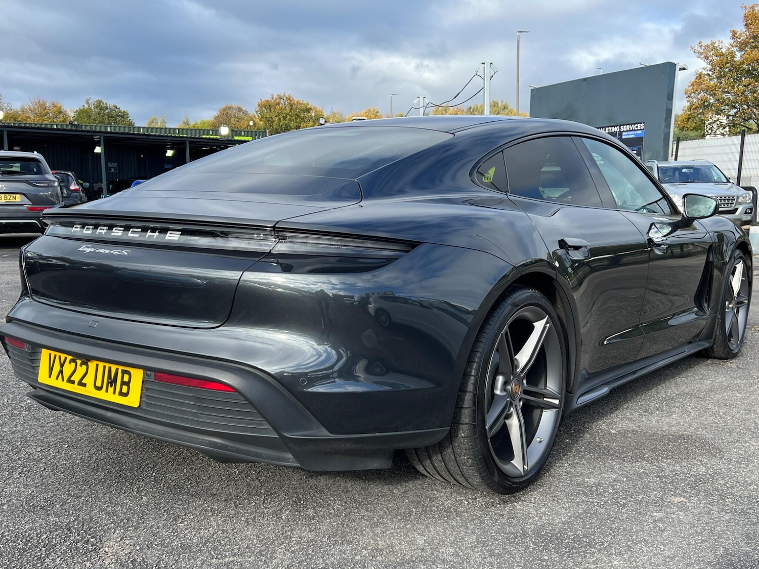 Used Porsche Taycan 2022 for sale - 76337256: Photo 14