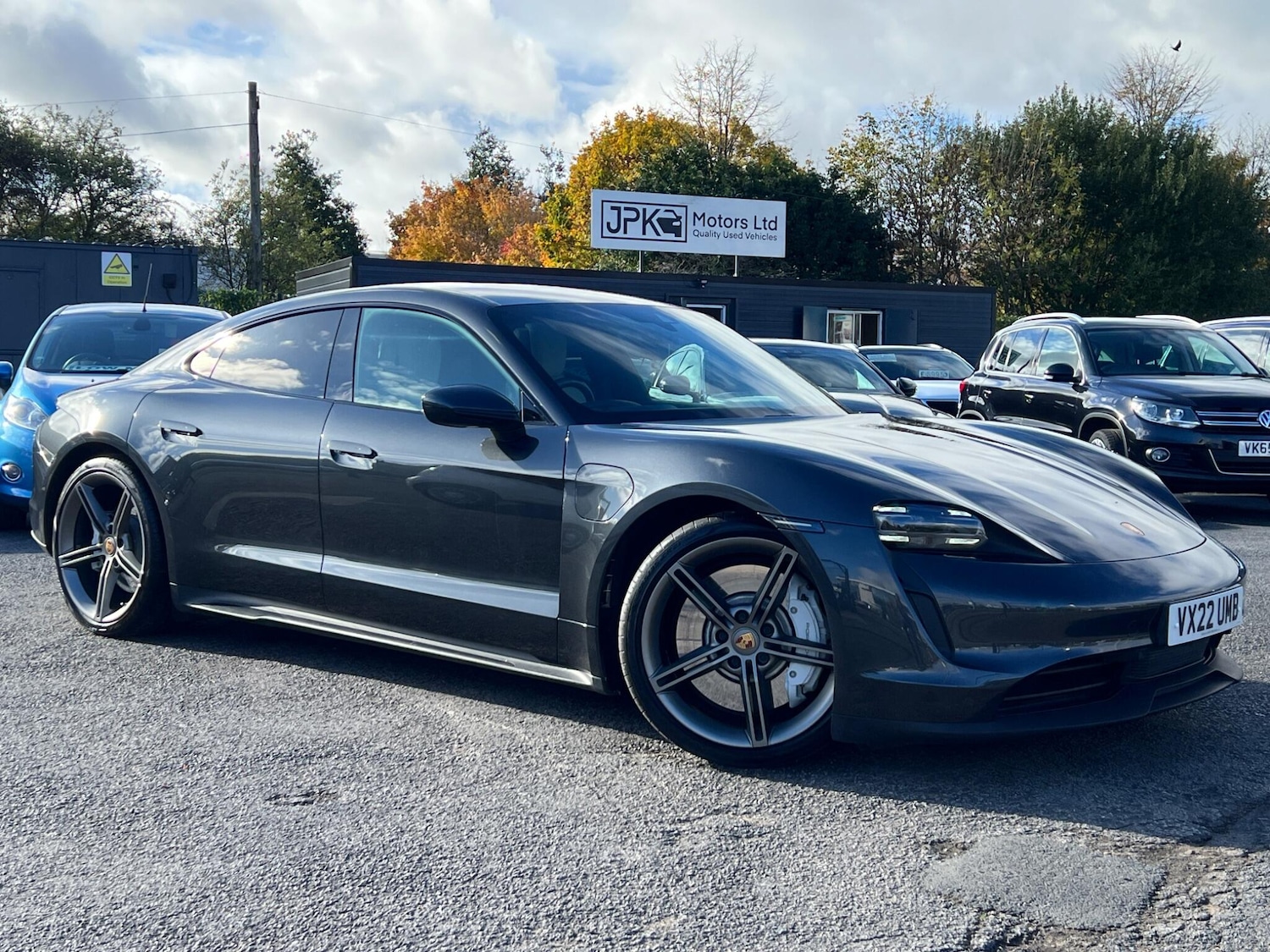 Used Porsche Taycan 2022 for sale - 76337256: Photo 2