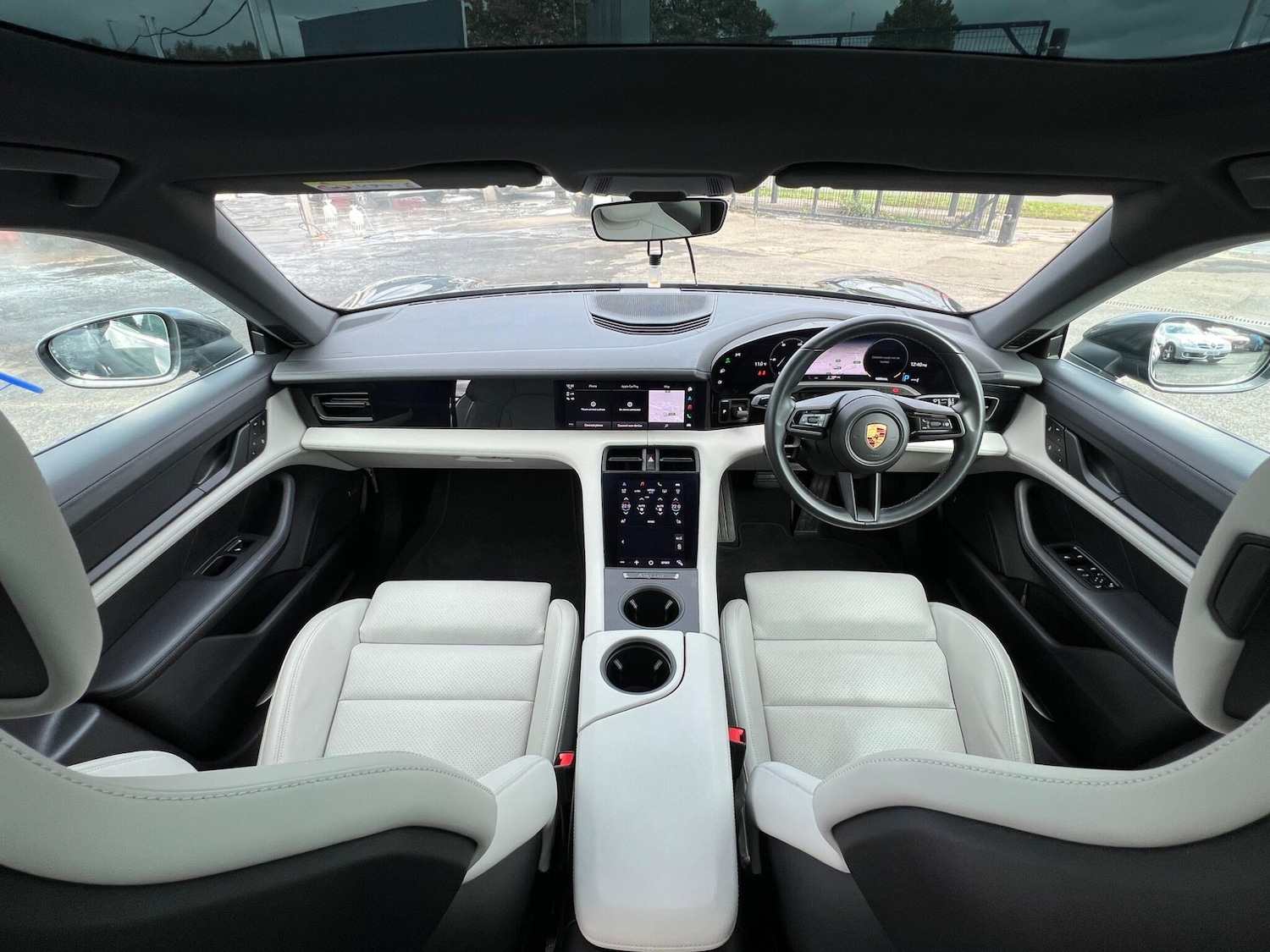 Used Porsche Taycan 2022 for sale - 76337256: Photo 25