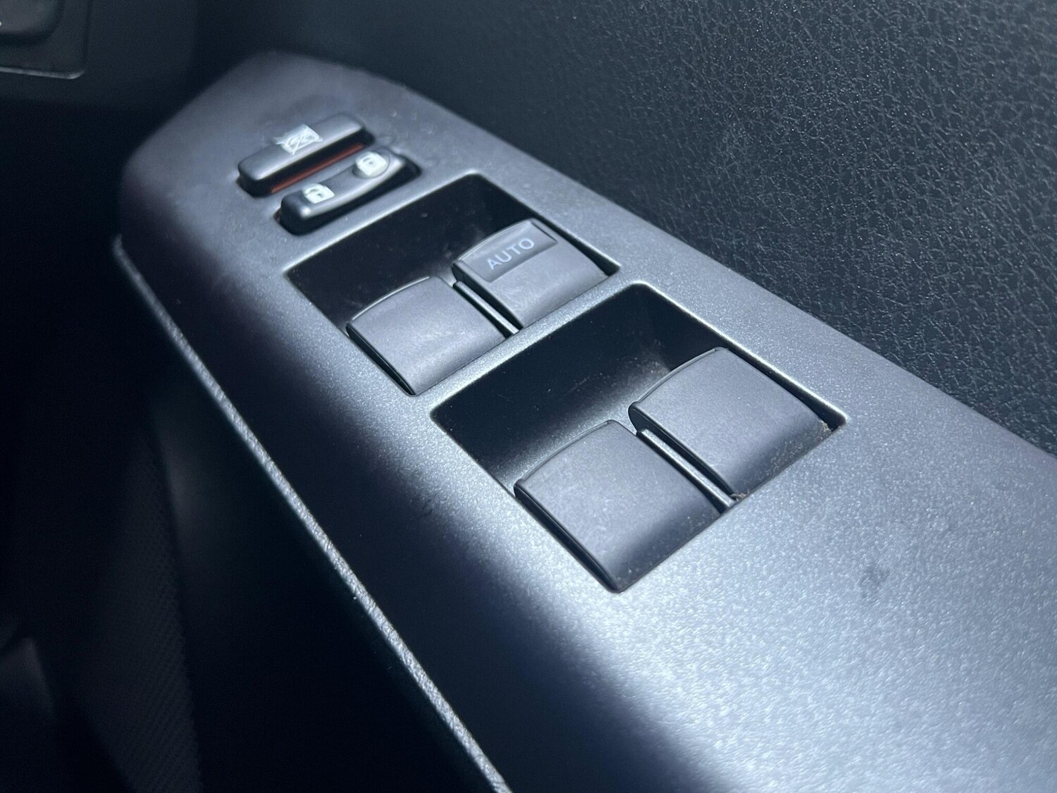 Used Toyota RAV4 2016 for sale - 77479445: Photo 25