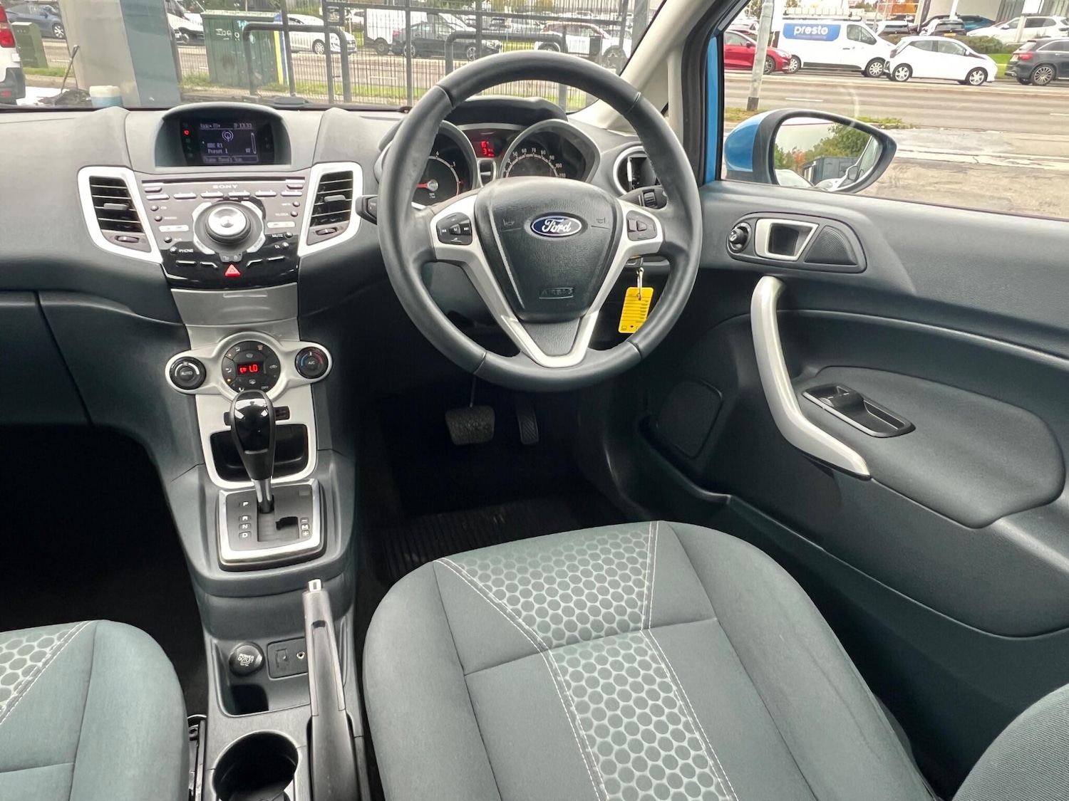 Used Ford Fiesta 2011 for sale - 76240064: Photo 13