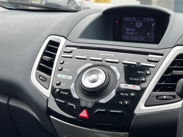 Used Ford Fiesta 2011 for sale - 76240064: Photo 17