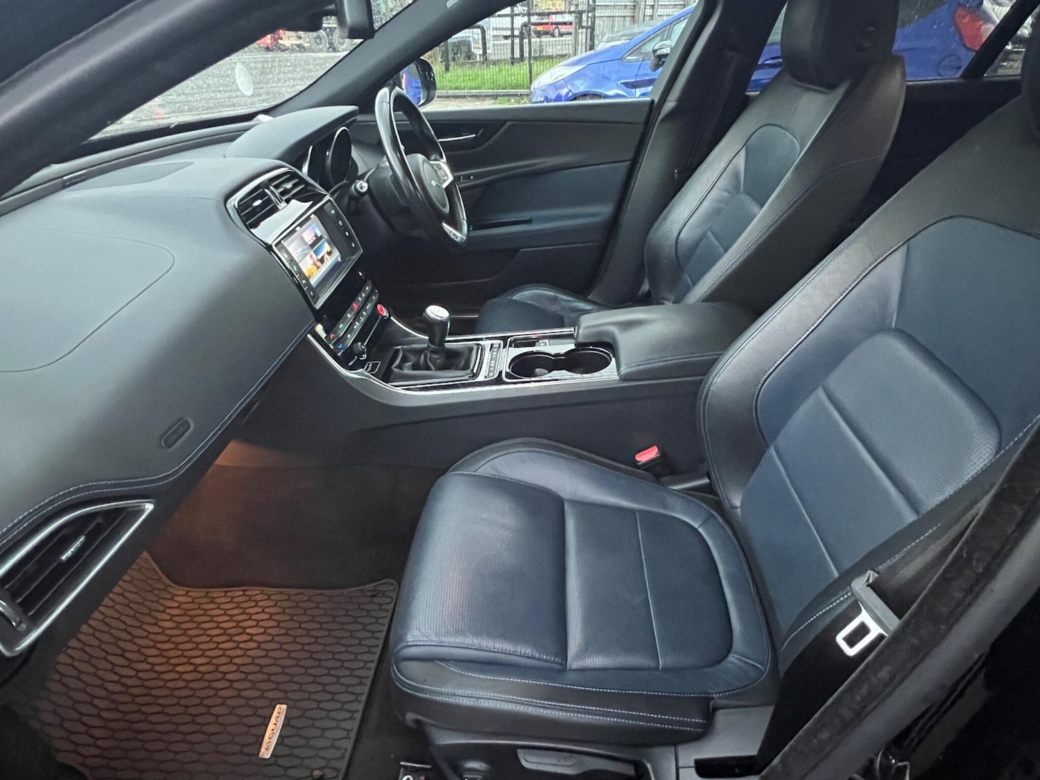 Used Jaguar XE 2016 for sale - 76397969: Photo 12