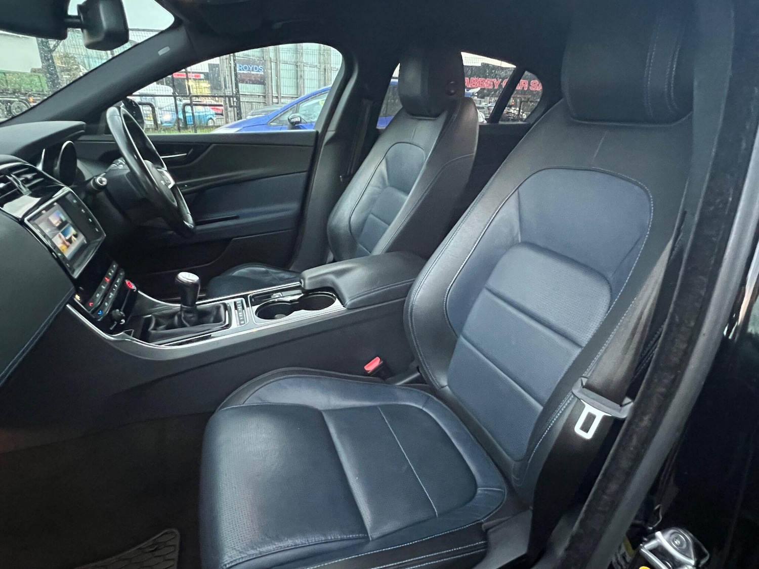 Used Jaguar XE 2016 for sale - 76397969: Photo 13