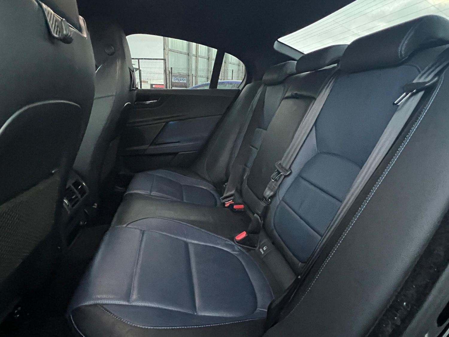 Used Jaguar XE 2016 for sale - 76397969: Photo 15