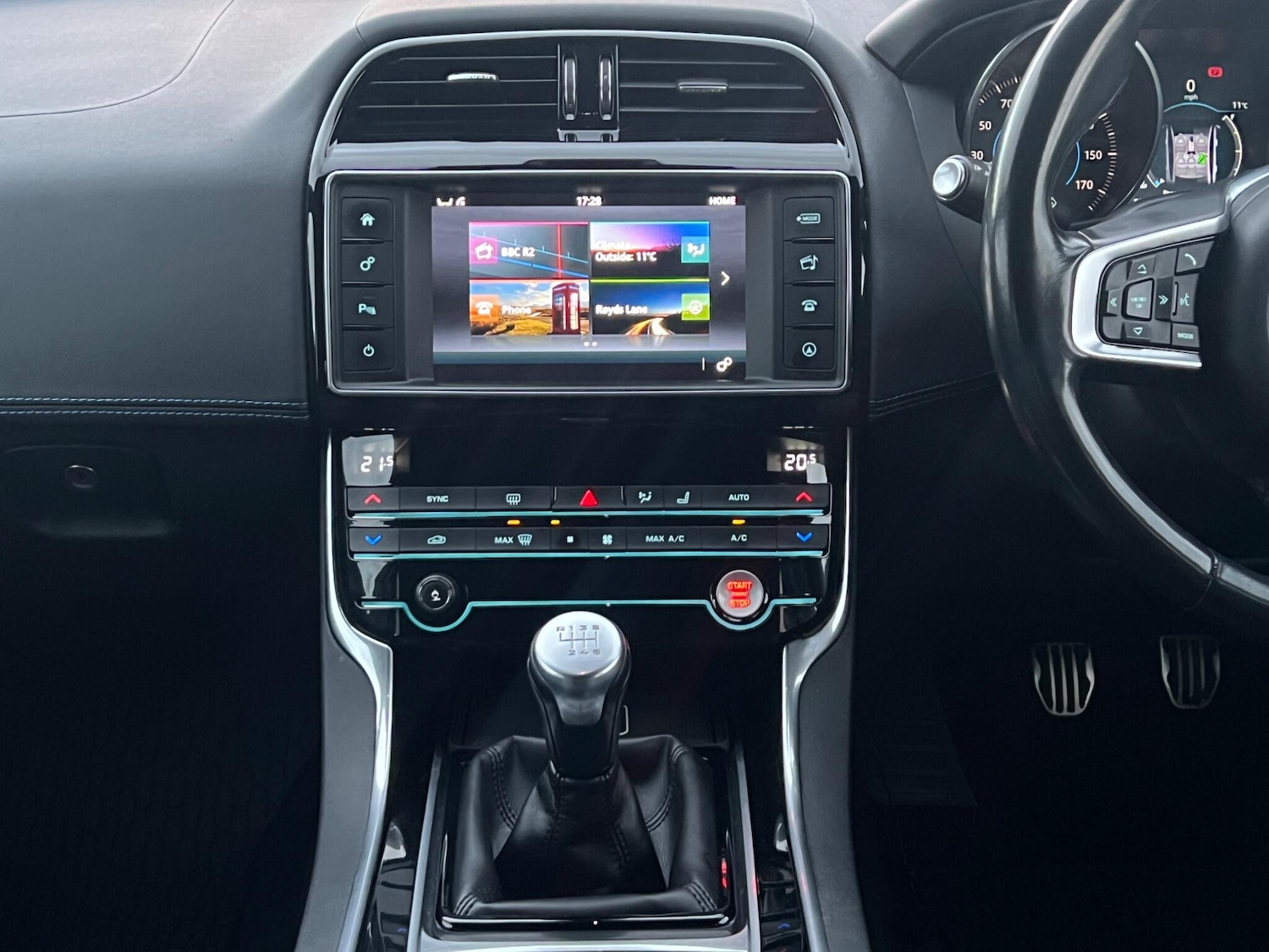 Used Jaguar XE 2016 for sale - 76397969: Photo 17