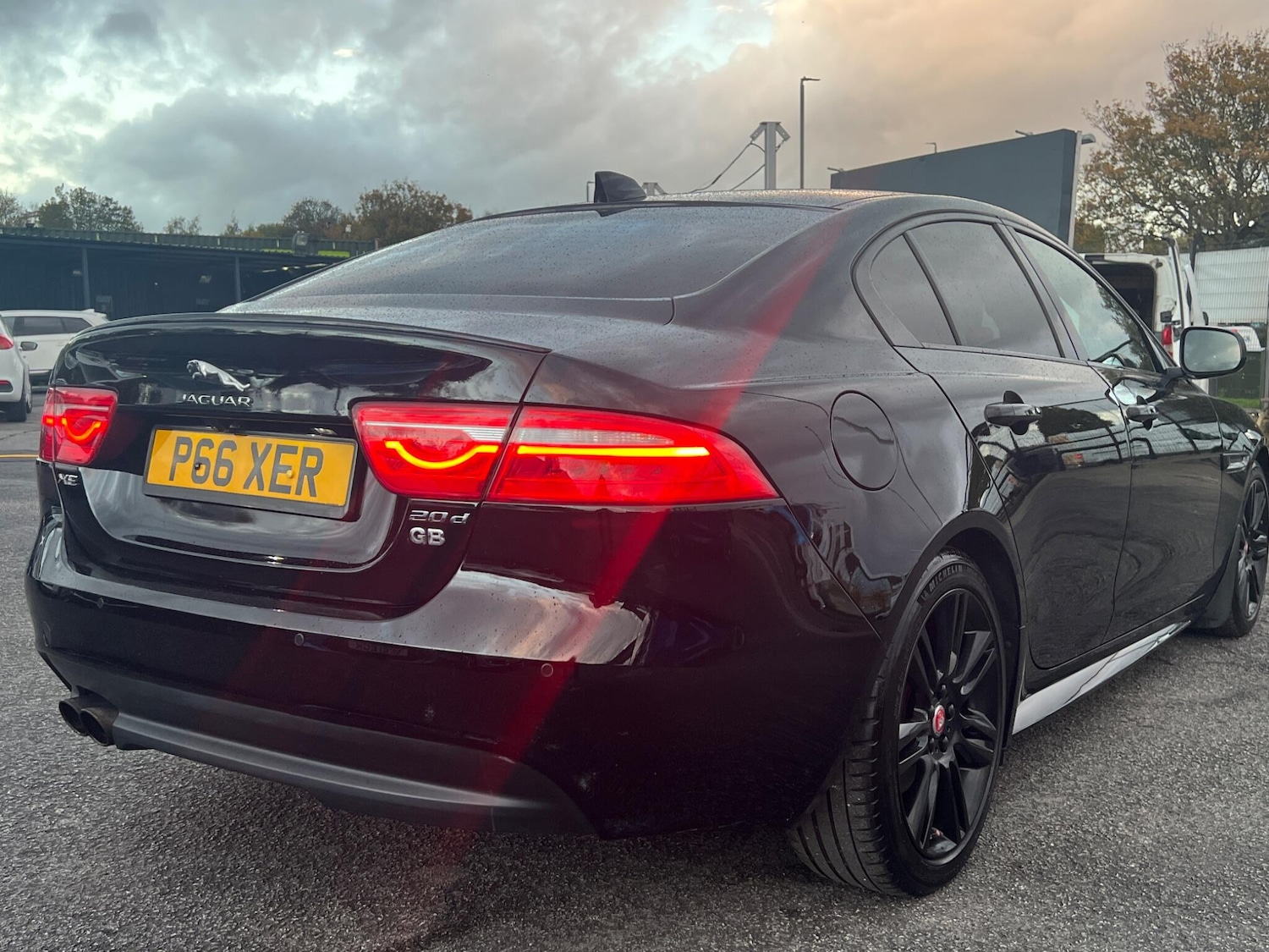 Used Jaguar XE 2016 for sale - 76397969: Photo 7