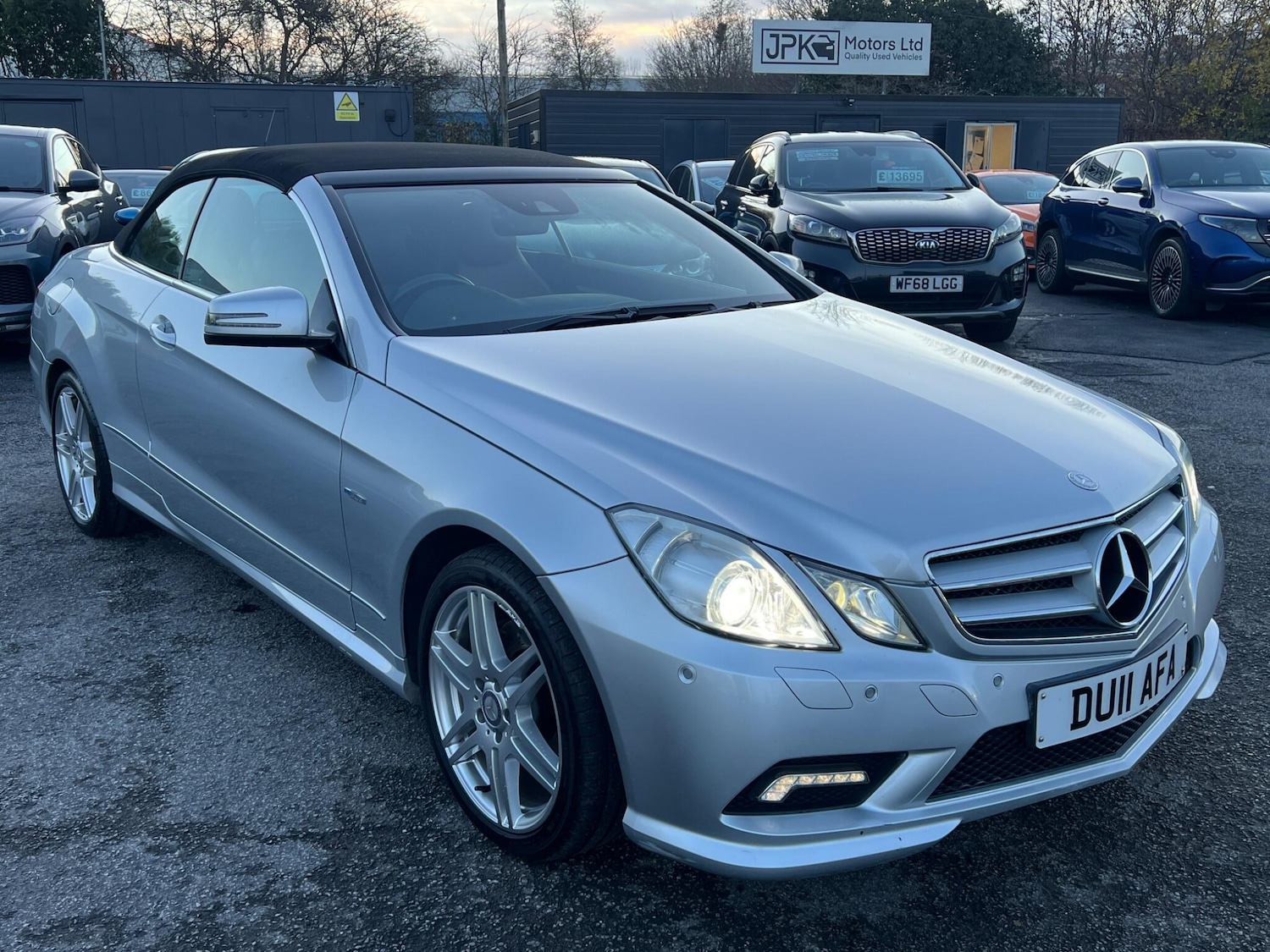Used Mercedes-Benz E Class 2011 for sale - 77116621: Photo 2
