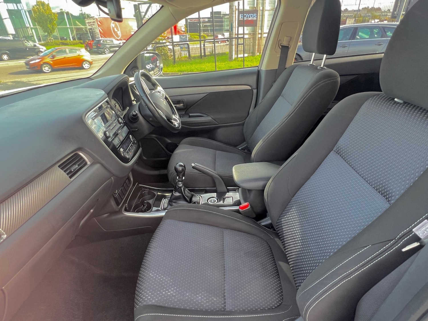 Used Mitsubishi Outlander 2017 for sale - 76179336: Photo 11