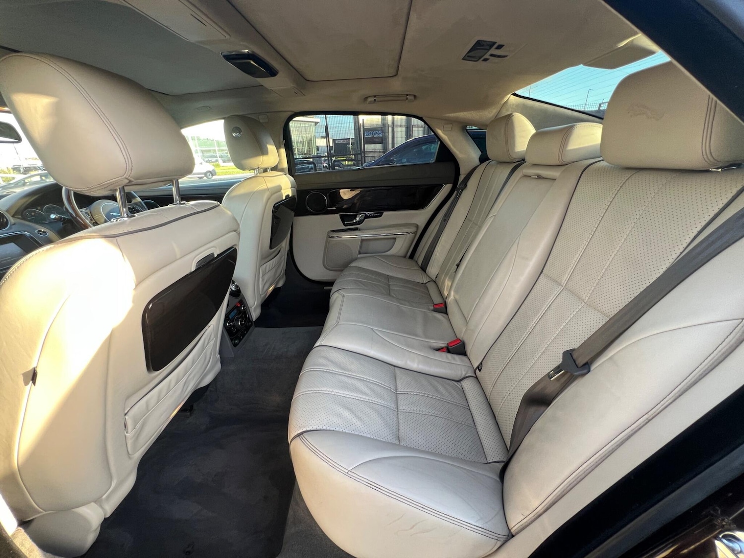 Used Jaguar XJ 2011 for sale - 77116624: Photo 19