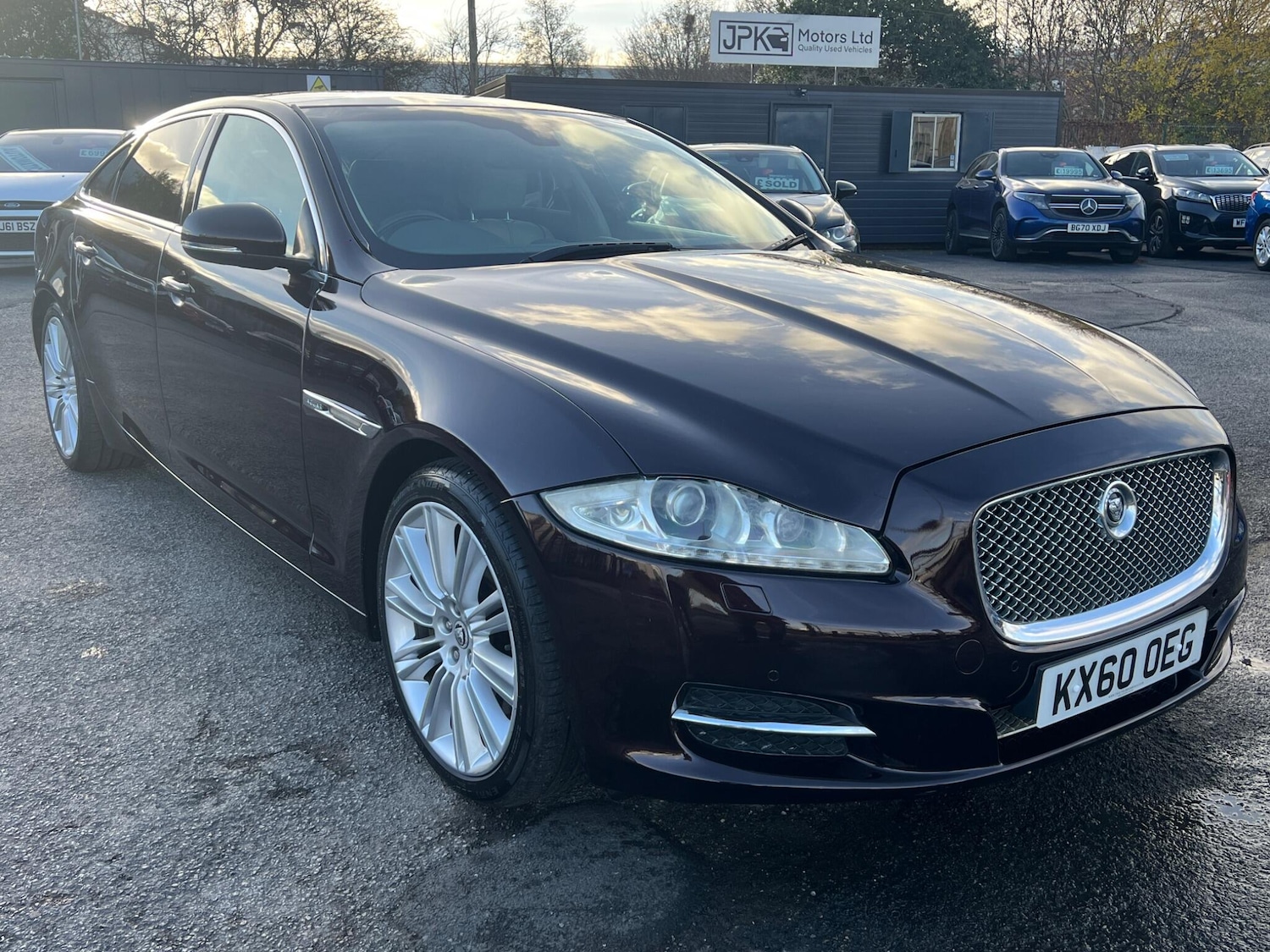 Used Jaguar XJ 2011 for sale - 77116624: Photo 2