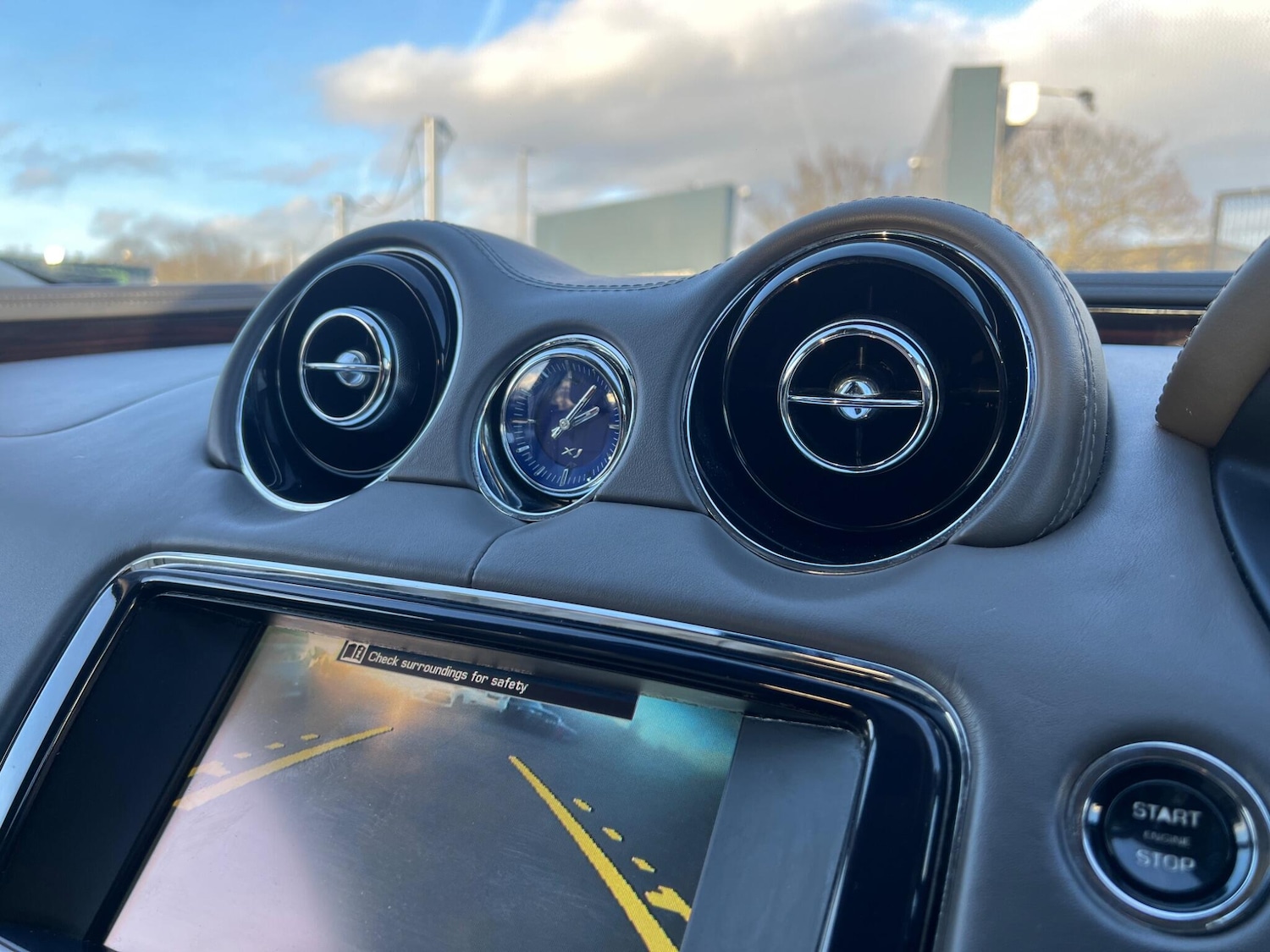 Used Jaguar XJ 2011 for sale - 77116624: Photo 32