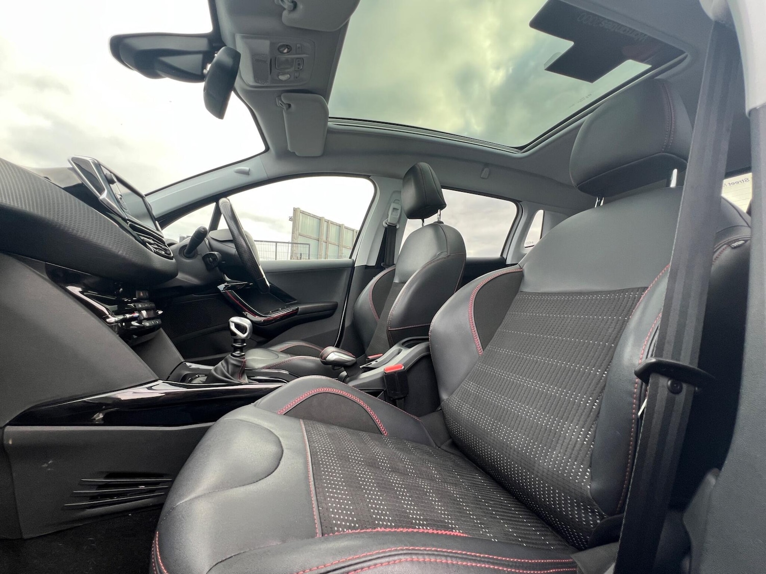 Used Peugeot 2008 2018 for sale - 77116618: Photo 11