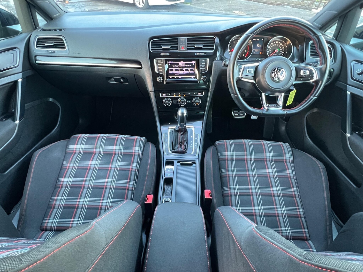 Used Volkswagen Golf 2014 for sale - 77116622: Photo 20