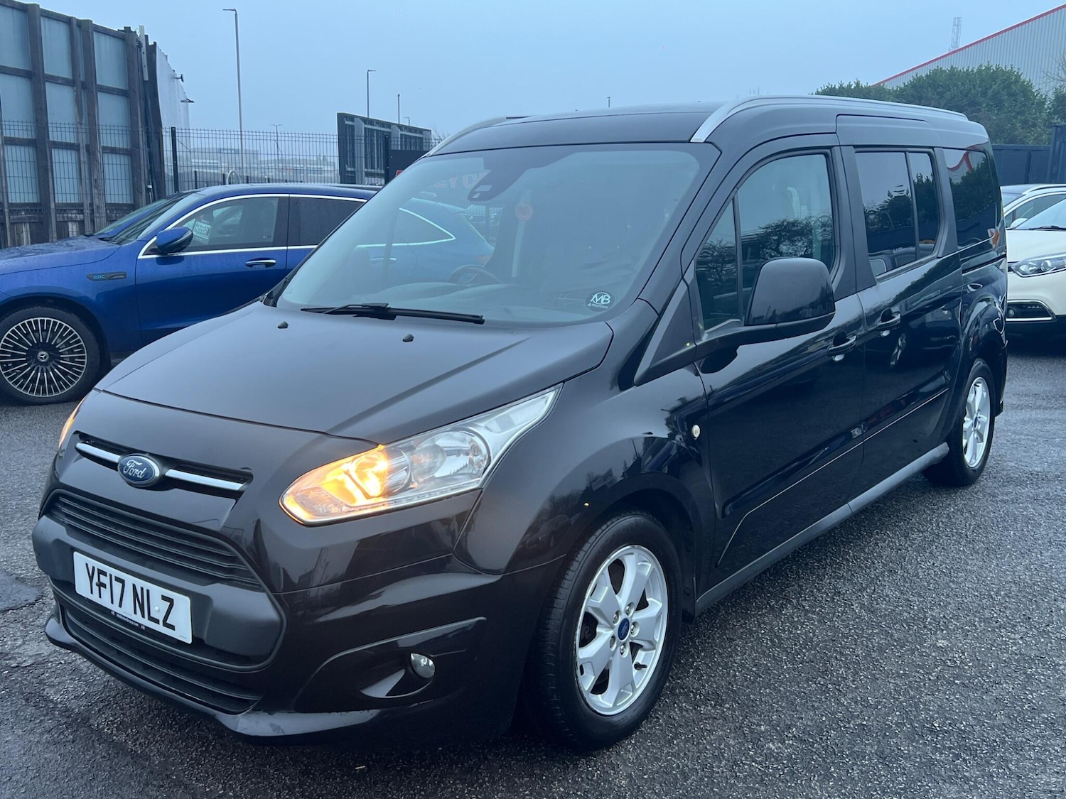 Used Ford Grand Tourneo Connect 2017 for sale - 77279201: Photo 4