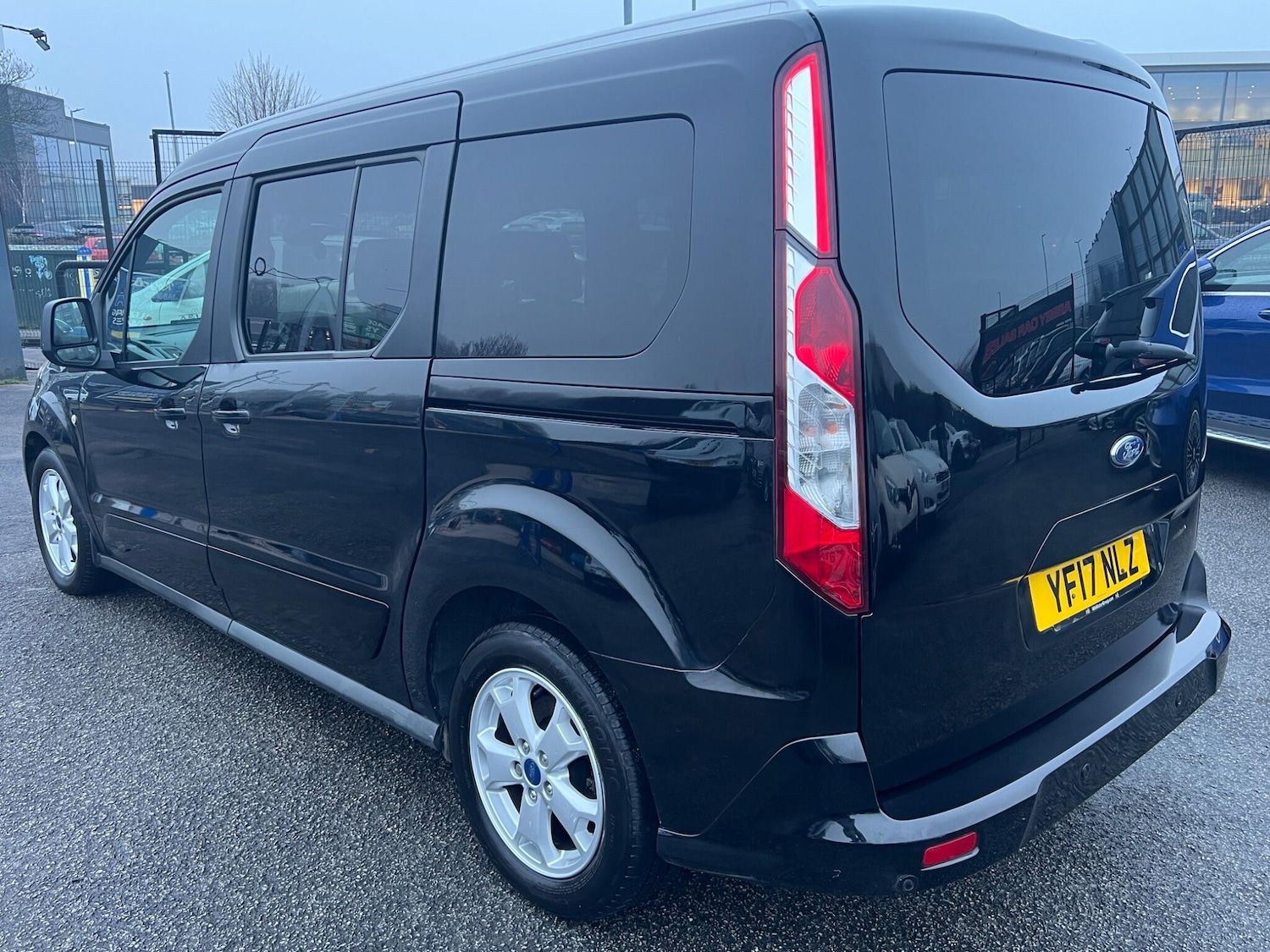 Used Ford Grand Tourneo Connect 2017 for sale - 77279201: Photo 6