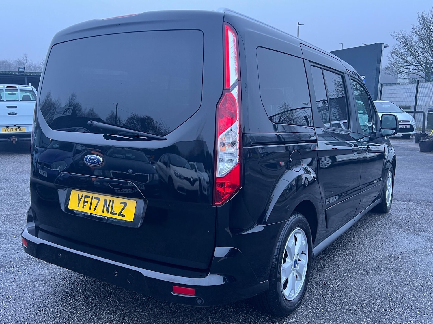 Used Ford Grand Tourneo Connect 2017 for sale - 77279201: Photo 8