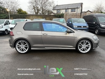 Used Volkswagen Golf 2017 for sale - 77268536: Photo