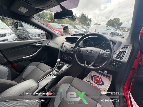 Used Ford Focus 2015 for sale - 76743957: Photo 12