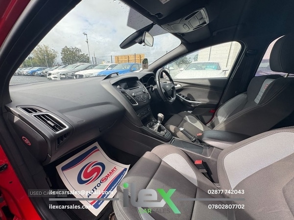 Used Ford Focus 2015 for sale - 76573839: Photo 9